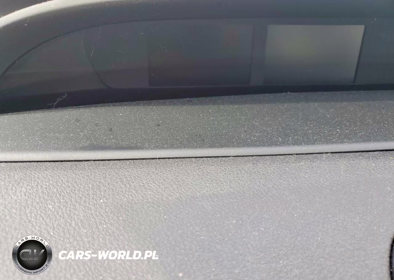 2018 Toyota Prius Two VIN:JTDKBRFU5J3058753 - 9