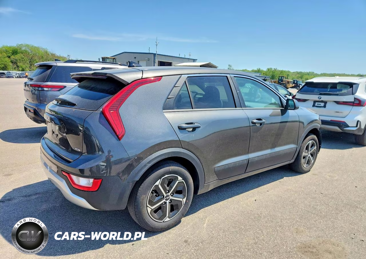 2026 Kia Niro Lx VIN:KNDCP3LE5T5329155 - 3