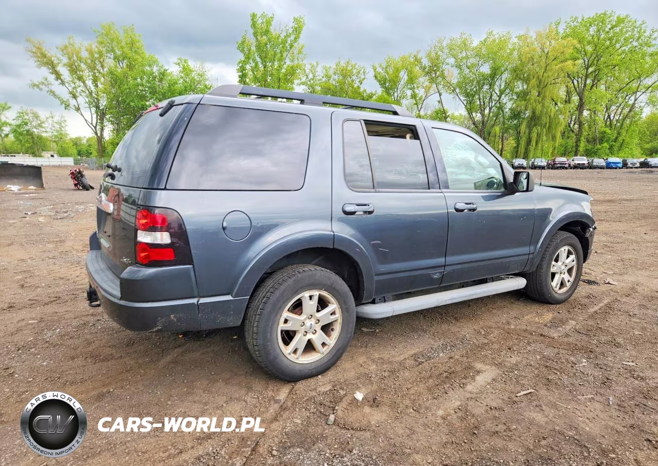 2010 Ford Explorer Xlt VIN:1FMEU7DE8AUA72580 - 3