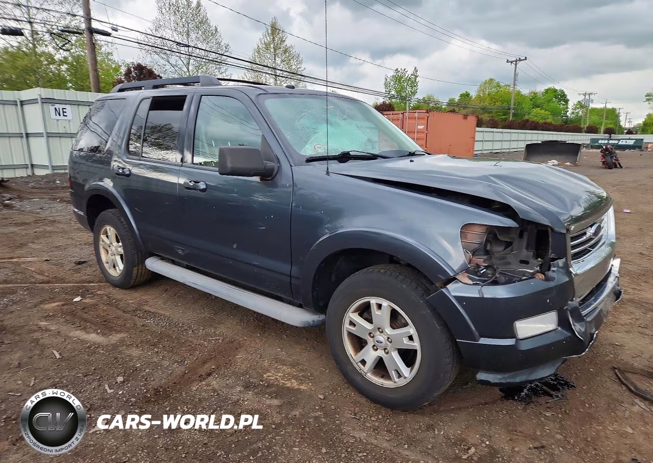 2010 Ford Explorer Xlt VIN:1FMEU7DE8AUA72580 - 4