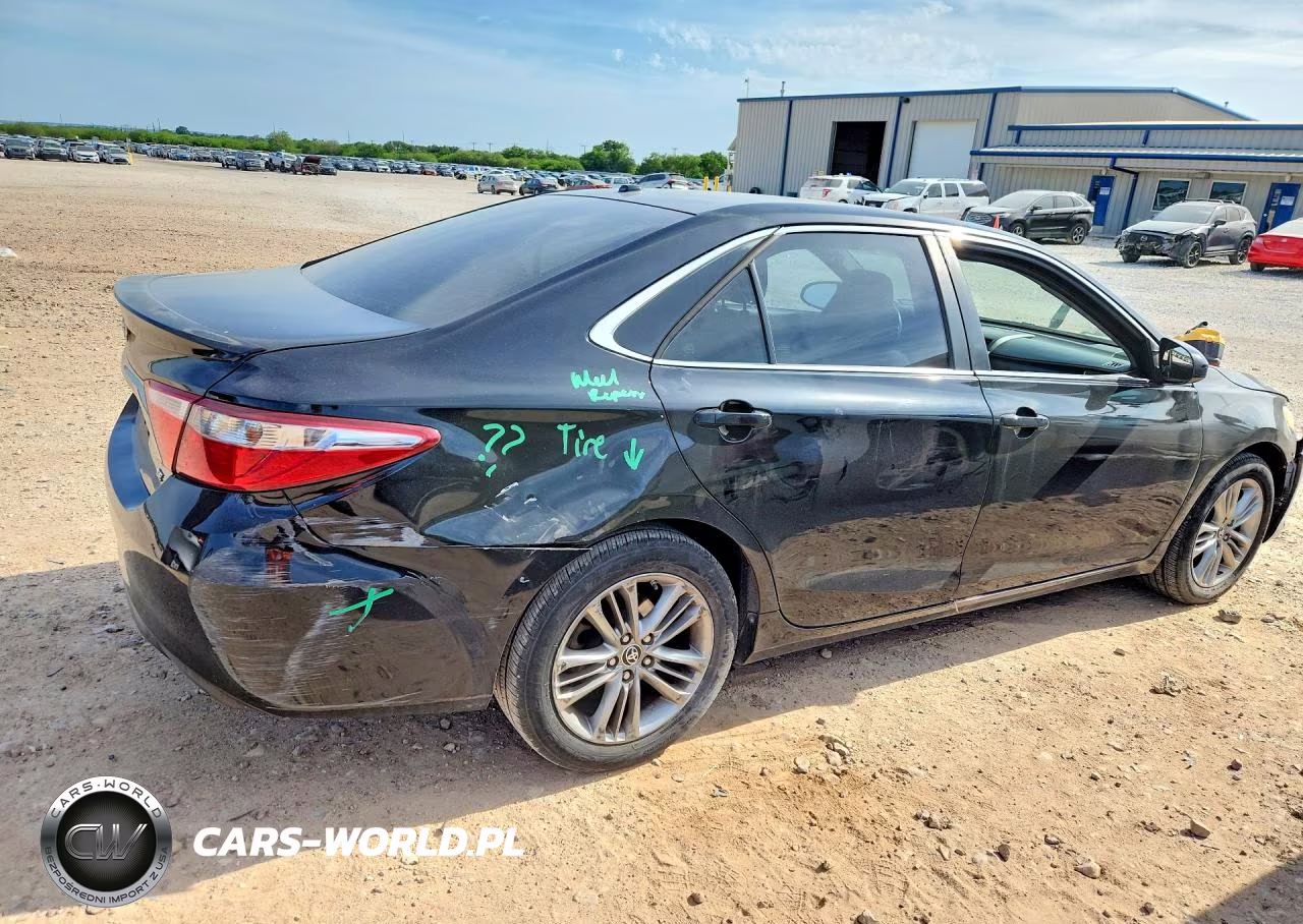 2015 Toyota Camry Se VIN:4T1BF1FK8FU113424 - 3
