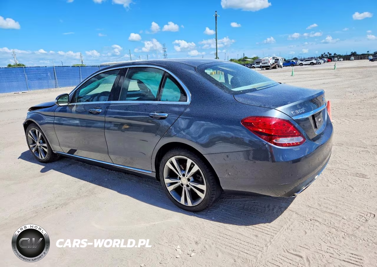 2015 Mercedes-Benz C 300 VIN:55SWF4JB2FU044736 - 2