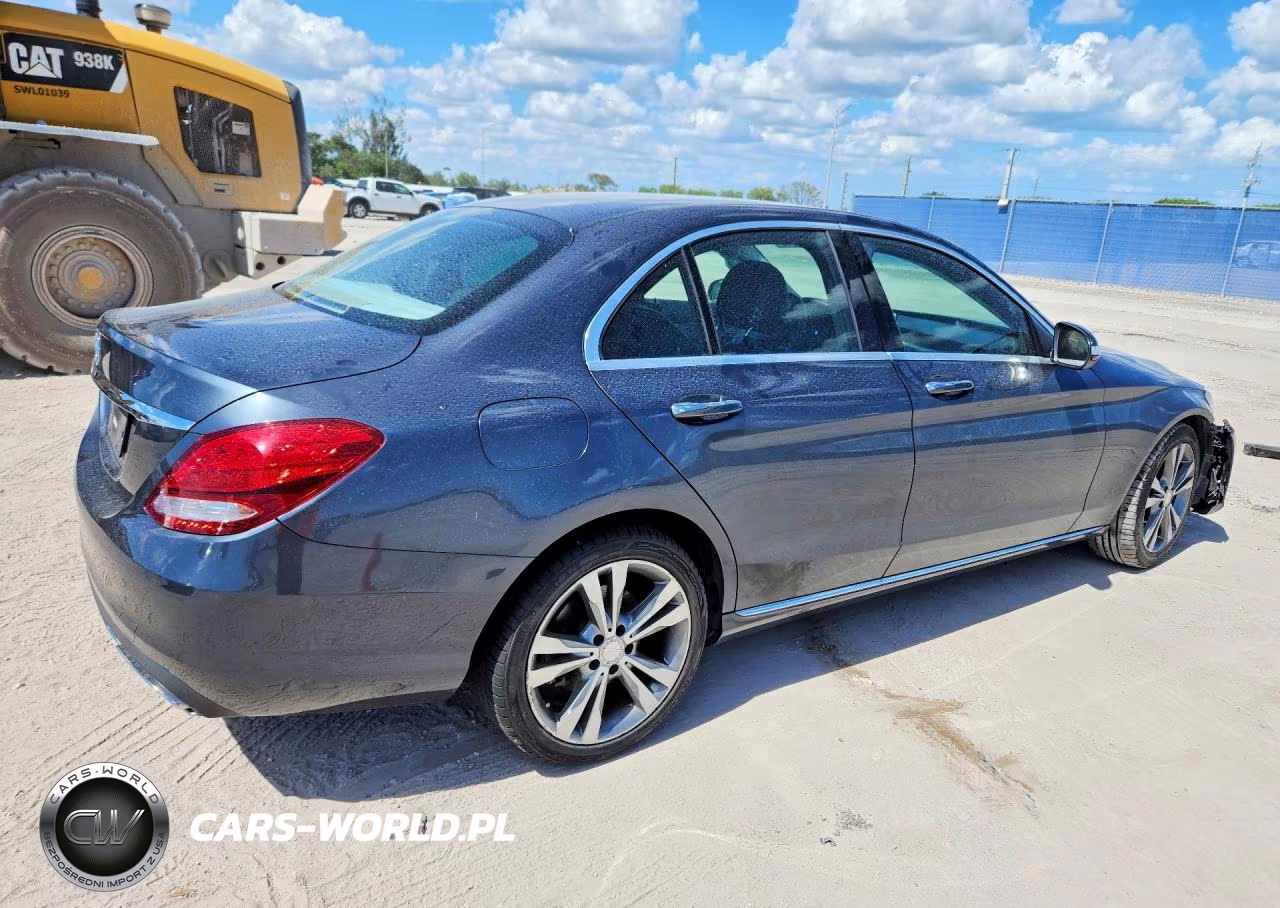 2015 Mercedes-Benz C 300 VIN:55SWF4JB2FU044736 - 3