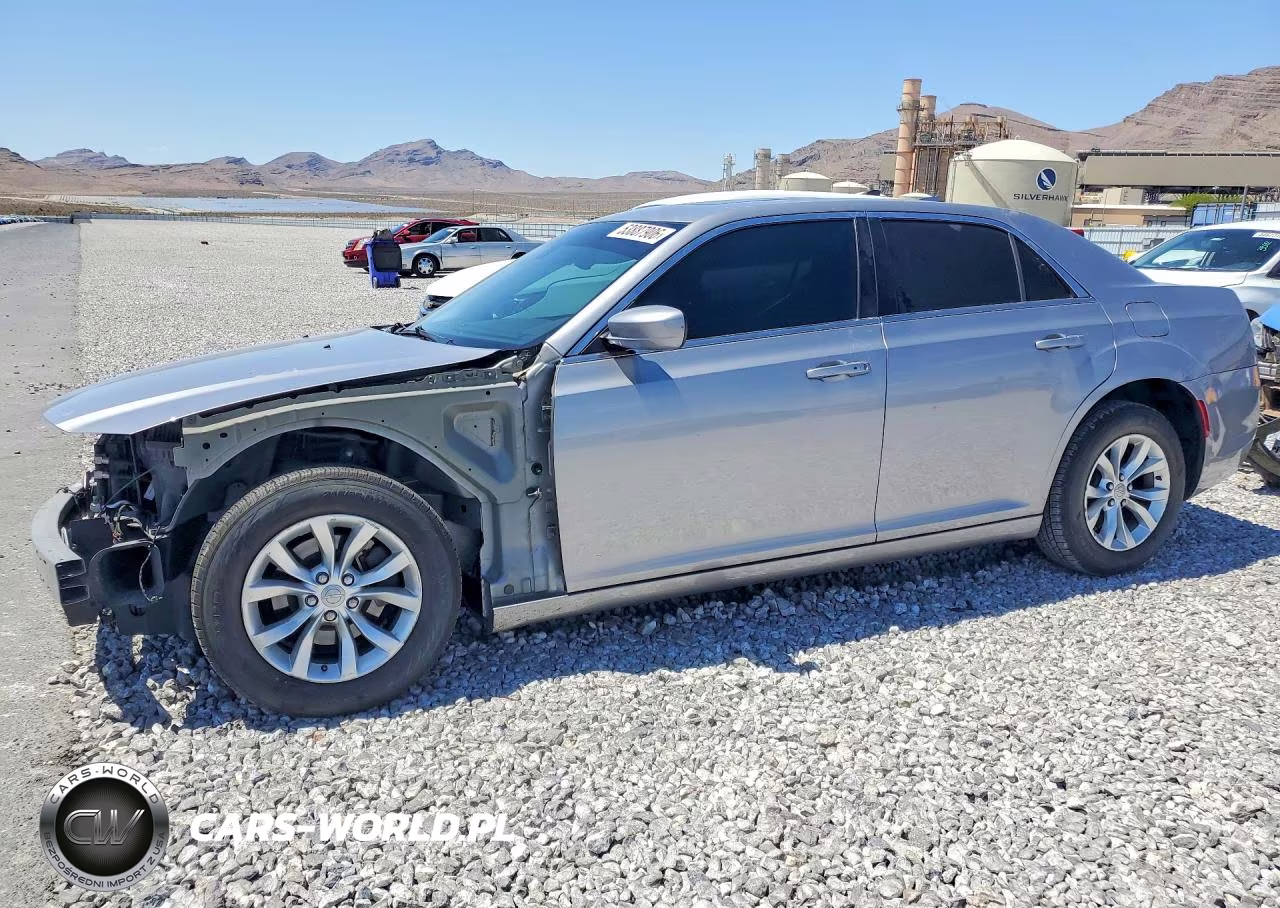 2015 Chrysler 300 Limited – zdjęcie 1 z 13