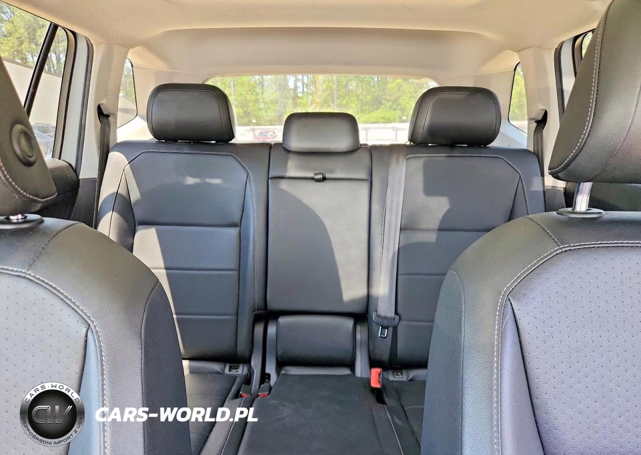 2019 Volkswagen Tiguan Se VIN:3VV2B7AX6KM004921 - 10