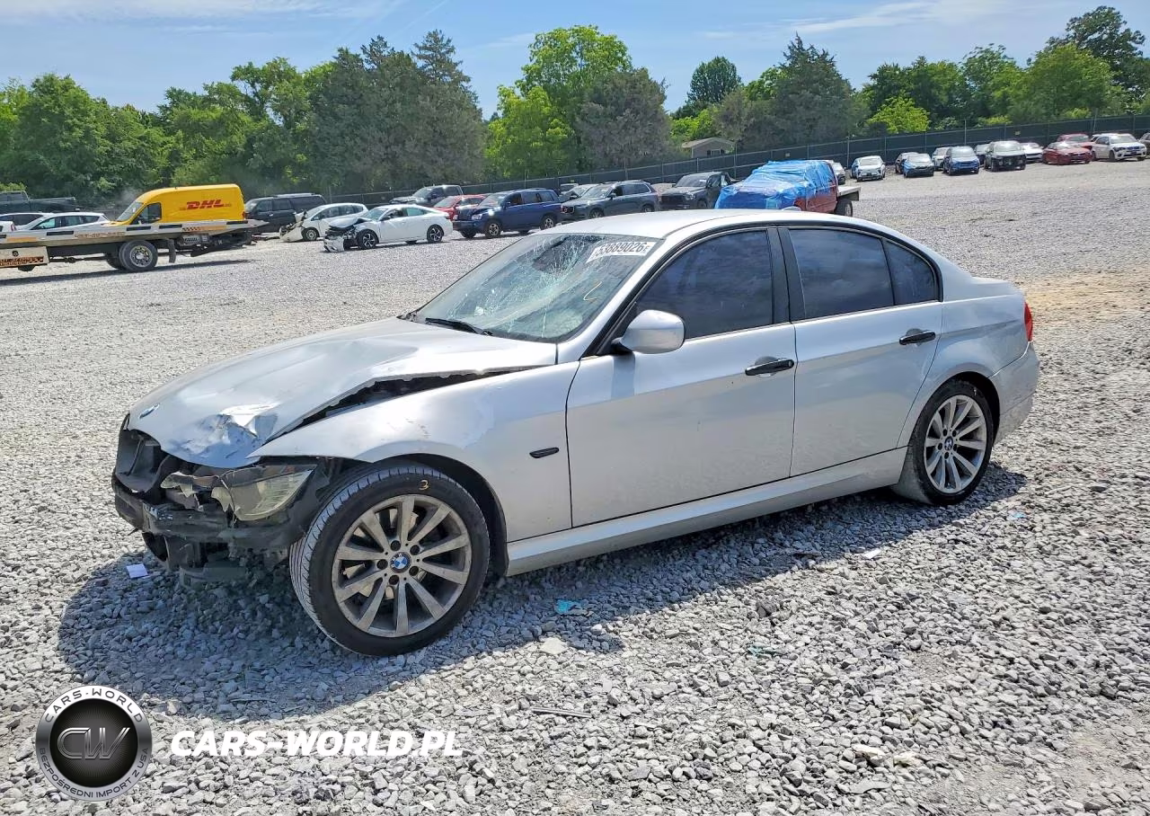 2011 BMW 328 I – zdjęcie 1 z 13
