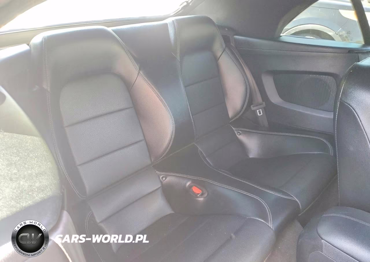2022 Ford Mustang VIN:1FATP8UHXN5124817 - 10
