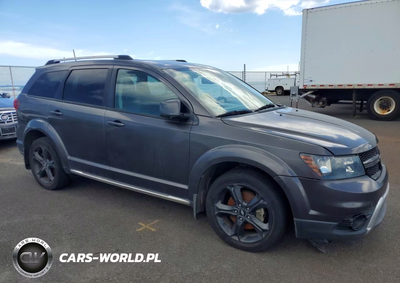 2019 Dodge Journey Crossroad VIN:3C4PDCGB8KT681395 - 4