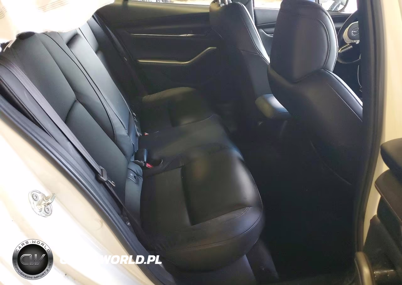 2021 Mazda 3 Preferred VIN:JM1BPBCLXM1306192 - 10