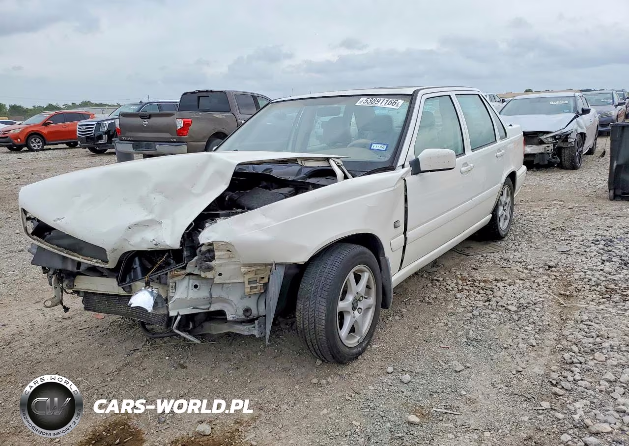 2000 Volvo S70 Base