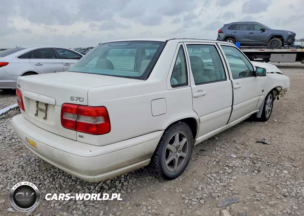 2000 Volvo S70 Base VIN:YV1LS61J9Y2665197 - 3