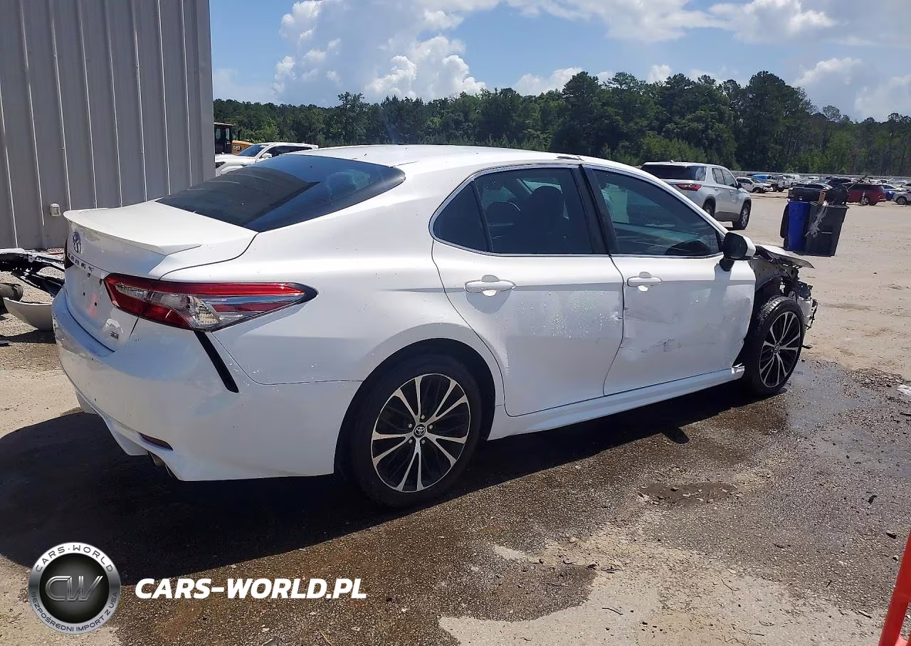 2018 Toyota Camry Se VIN:4T1B11HK9JU159316 - 3