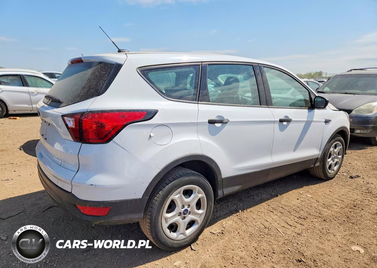 2019 Ford Escape S VIN:1FMCU0F74KUC48118 - 3