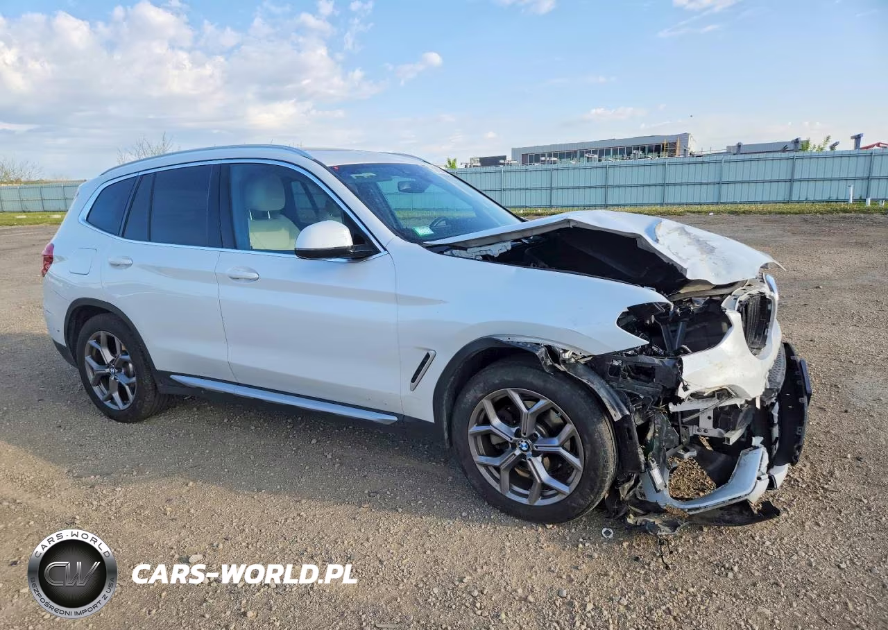 2021 BMW X3 xDrive30E VIN:5UXTS1C06M9G72429 - 4