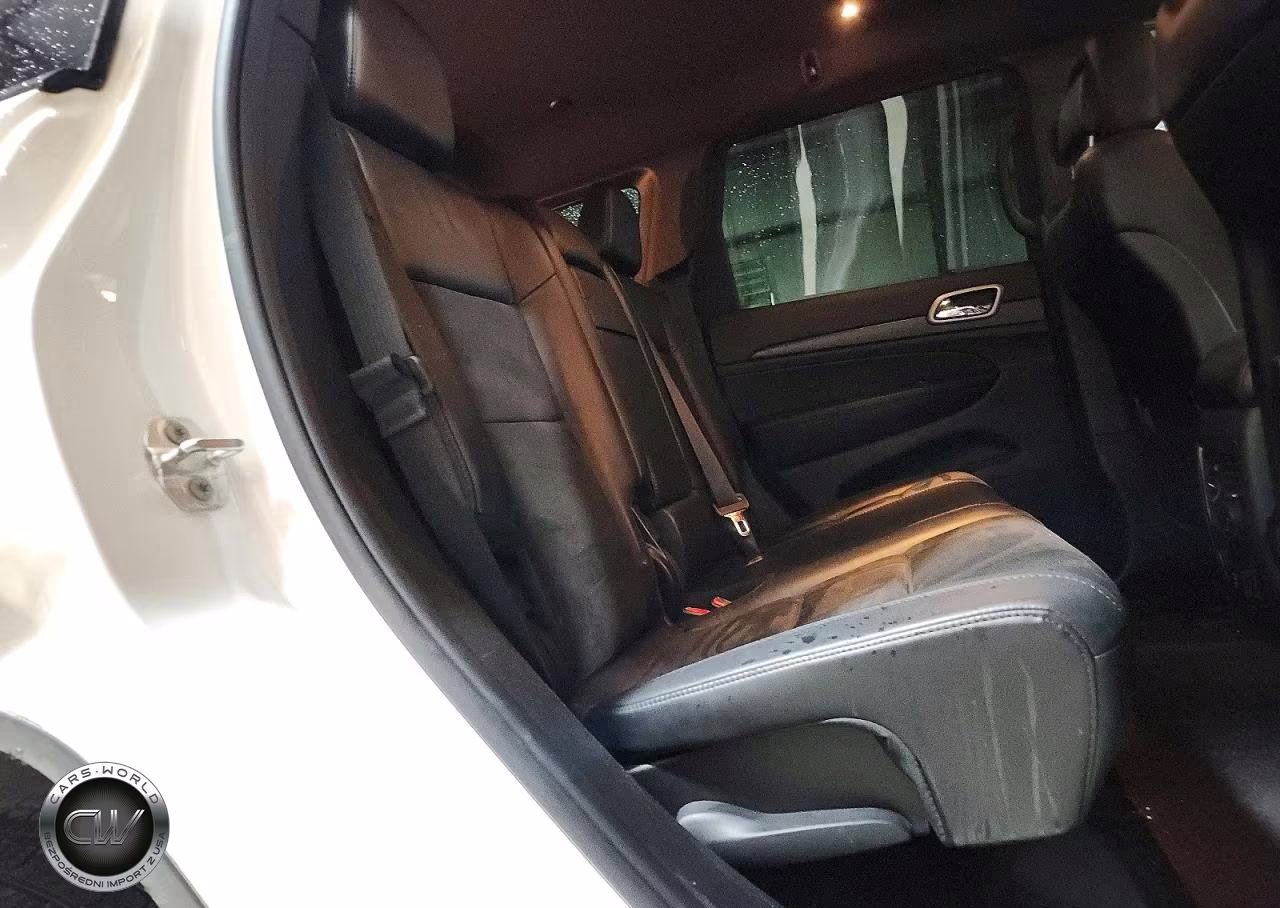 2018 Jeep Grand Cherokee Laredo VIN:1C4RJEAG6JC430807 - 11