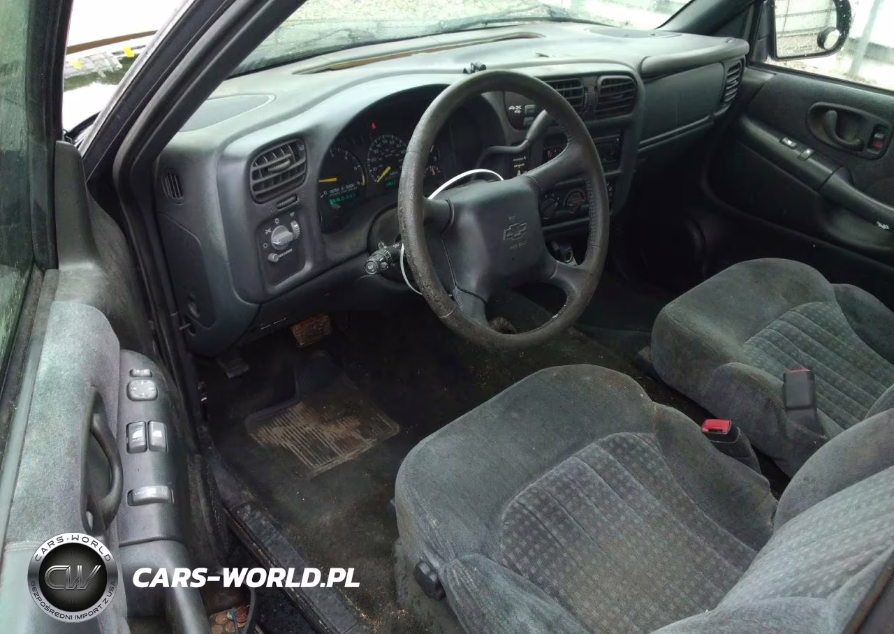 1999 Chevrolet S Truck S10 VIN:1GCCT14W5XK174251 - 8