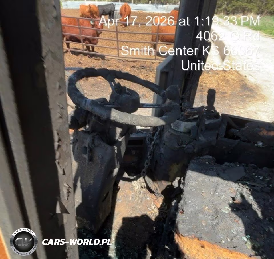 1995 Case 621B - Tractor VIN:JEE0040770 - 7