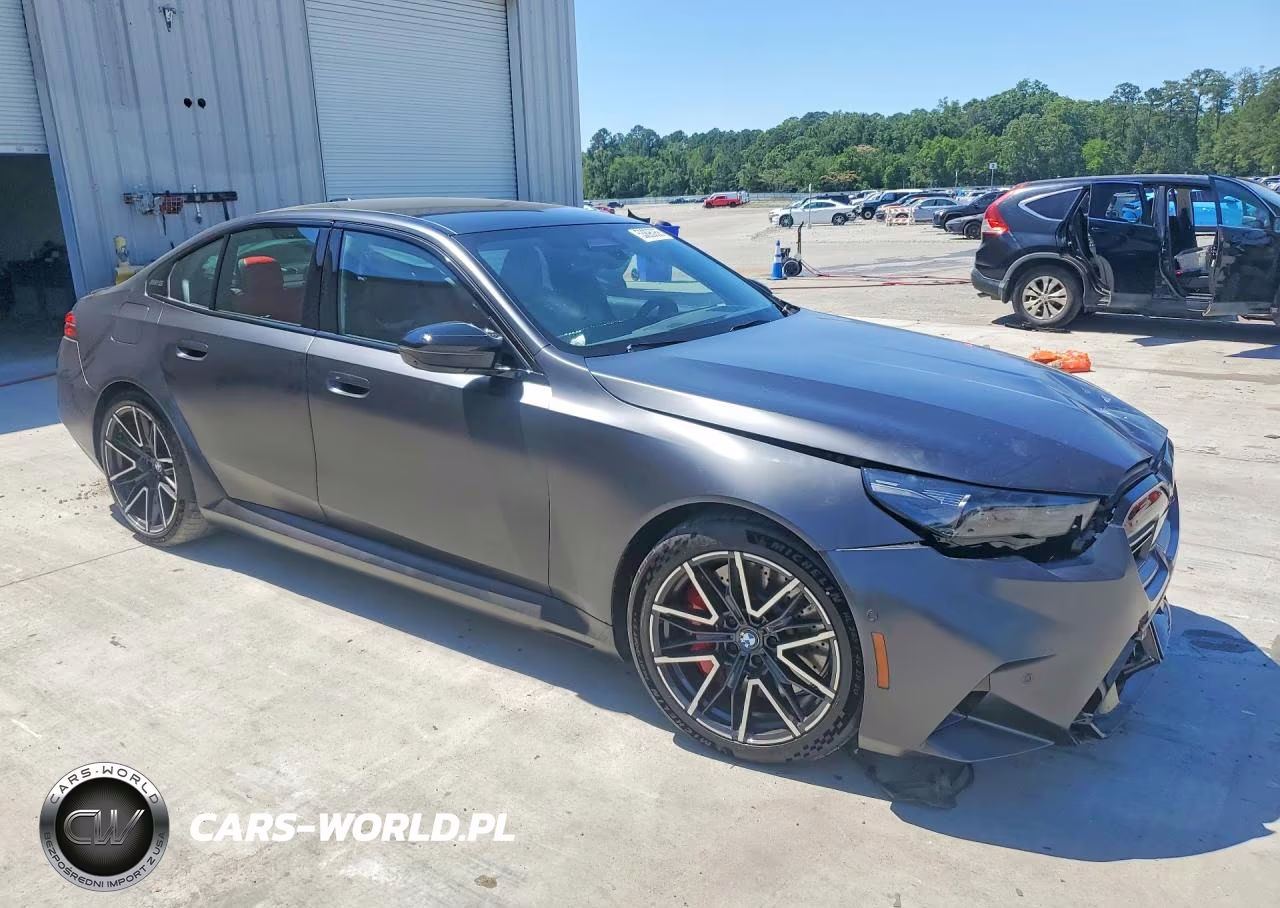 2026 BMW M5 VIN:WBS83FK08TCX42023 - 4