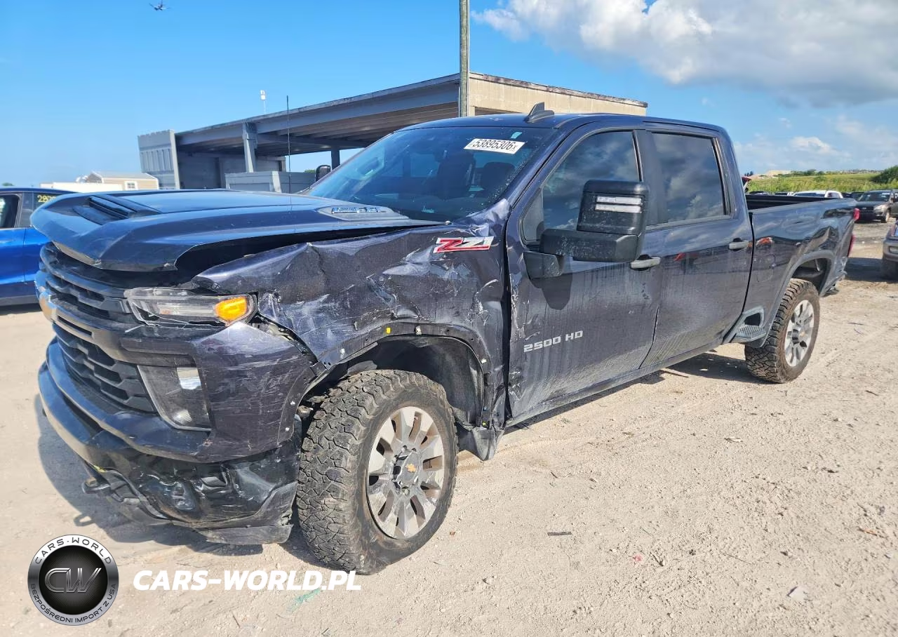 2024 Chevrolet Silverado K2500 Custom – zdjęcie 1 z 12