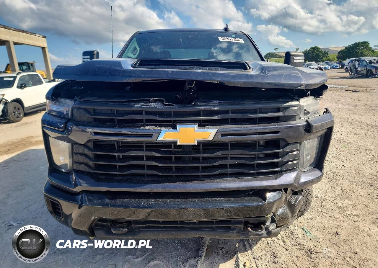 2024 Chevrolet Silverado K2500 Custom VIN:1GC4YME7XRF117828 - 5