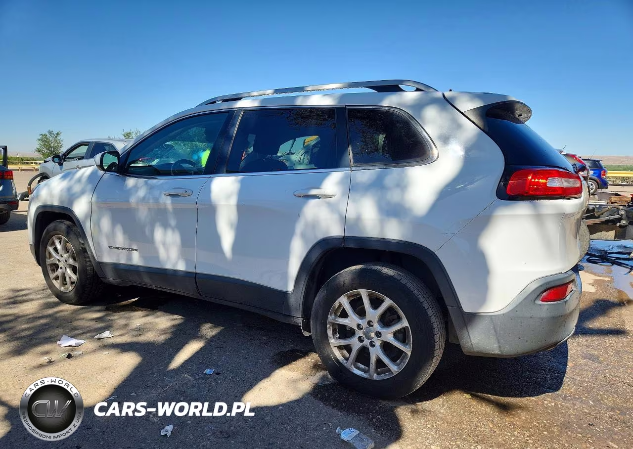 2016 Jeep Cherokee Latitude VIN:1C4PJLCB5GW304412 - 2