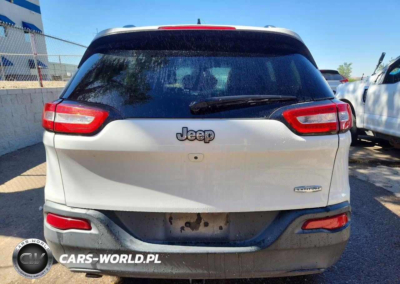 2016 Jeep Cherokee Latitude VIN:1C4PJLCB5GW304412 - 6