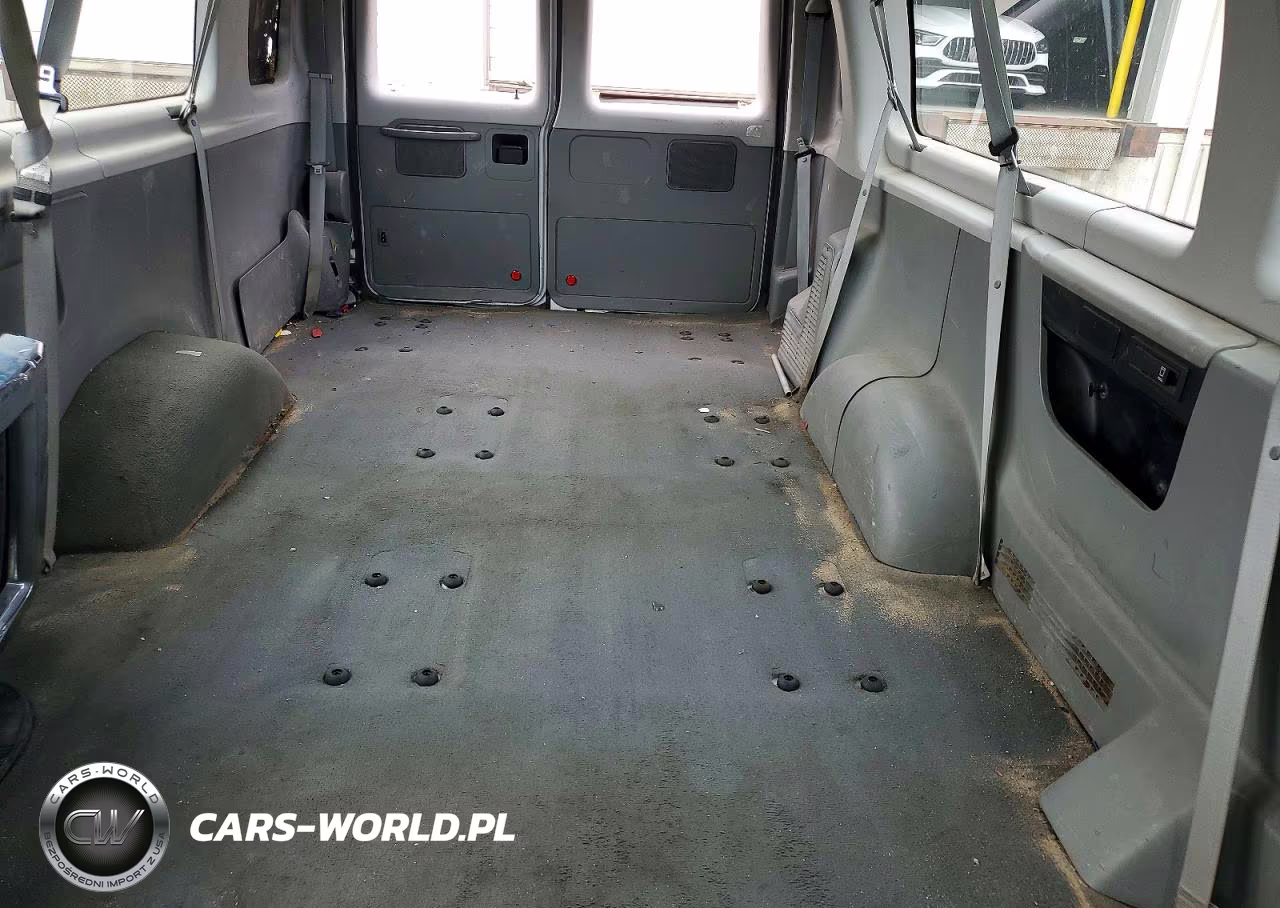 2010 Ford Econoline E350 Super Duty Wagon VIN:1FBSS3BL4ADA52158 - 10