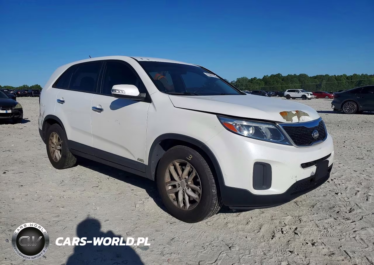 2015 Kia Sorento Lx VIN:5XYKTCA62FG562232 - 4
