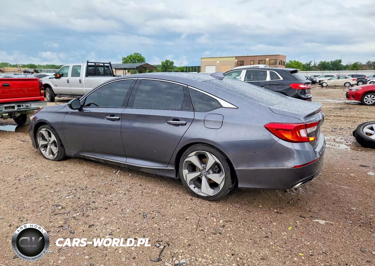 2018 Honda Accord Touring VIN:1HGCV1F97JA079528 - 2