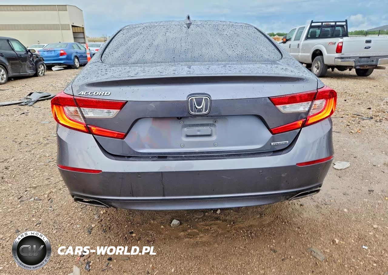 2018 Honda Accord Touring VIN:1HGCV1F97JA079528 - 6