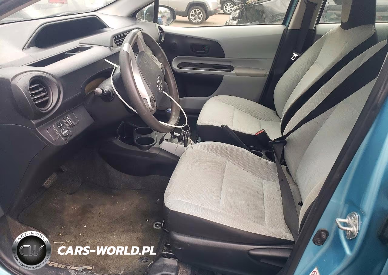 2013 Toyota Prius C One VIN:JTDKDTB39D1042575 - 7