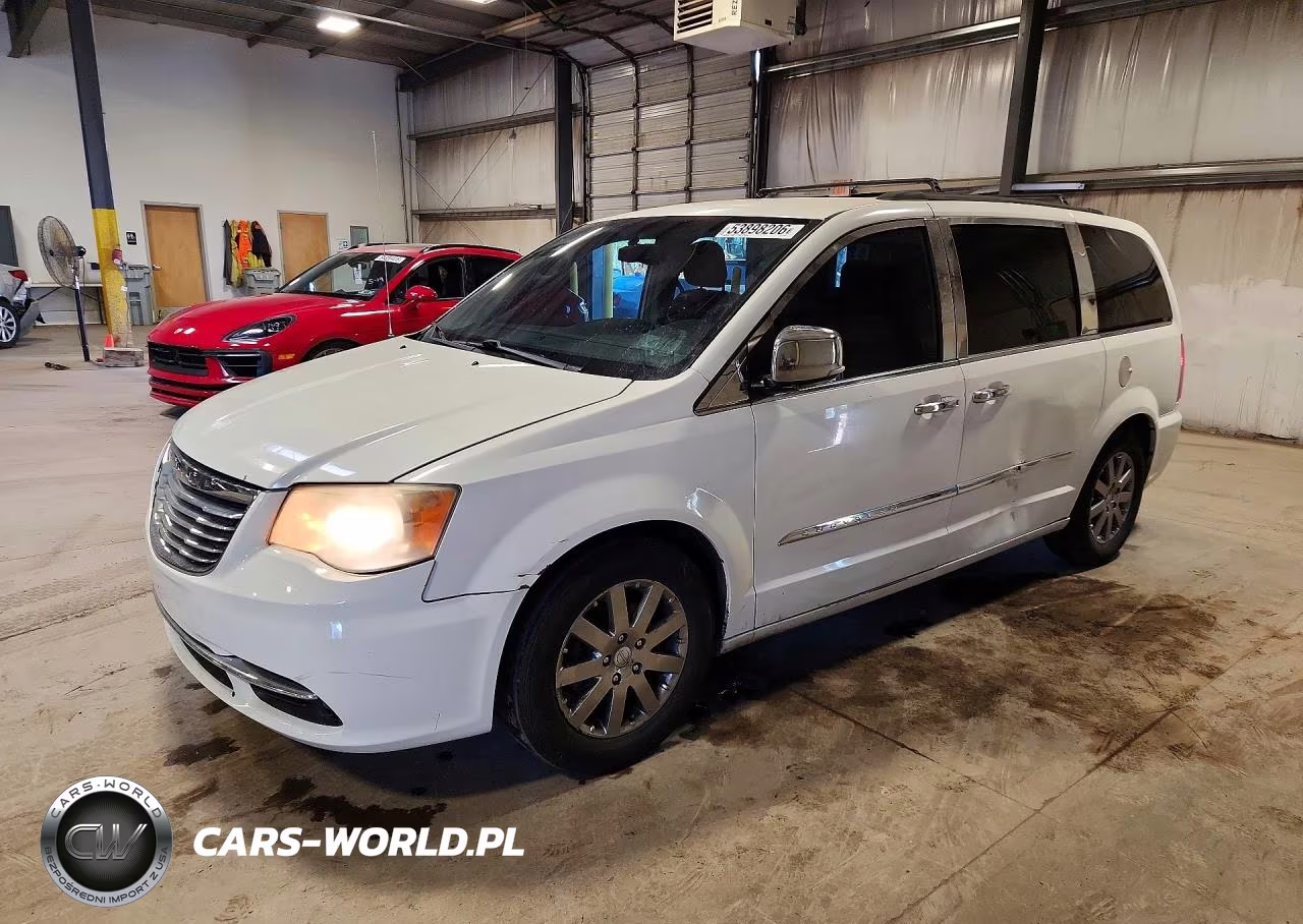 2012 Chrysler Town & Country Touring L