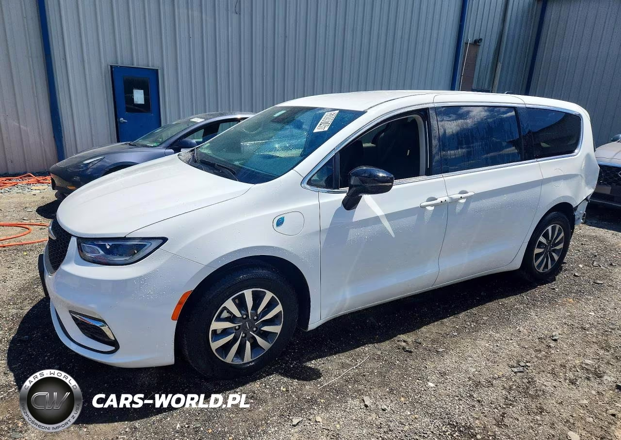 2024 Chrysler Pacifica Hybrid Select