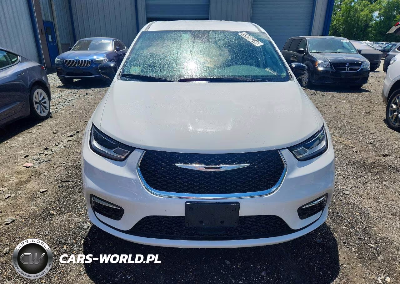 2024 Chrysler Pacifica Hybrid Select VIN:2C4RC1S74RR156897 - 5