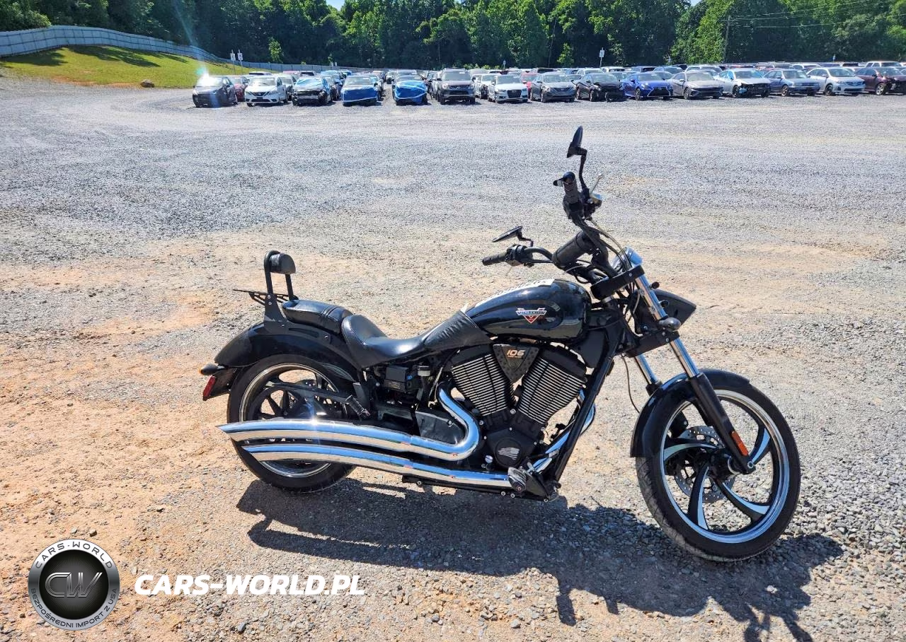 2013 Victory Motorcycles Vegas 8-Ball – zdjęcie 1 z 9