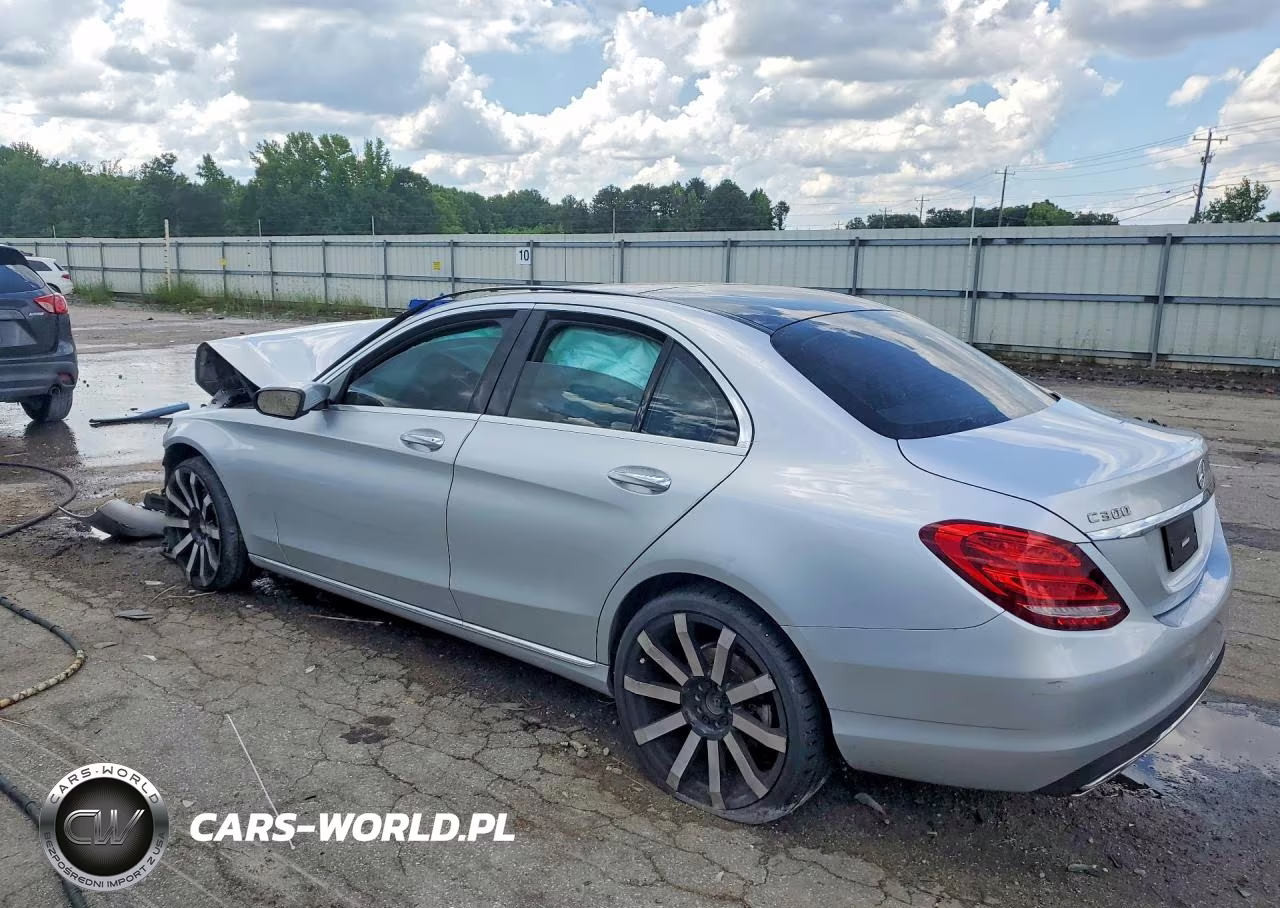2015 Mercedes-Benz C 300 4Matic VIN:55SWF4KB6FU027467 - 2