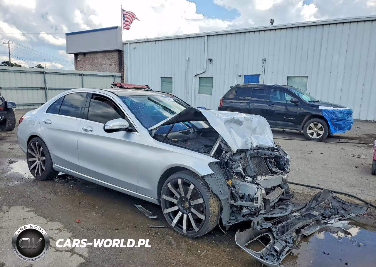 2015 Mercedes-Benz C 300 4Matic VIN:55SWF4KB6FU027467 - 4
