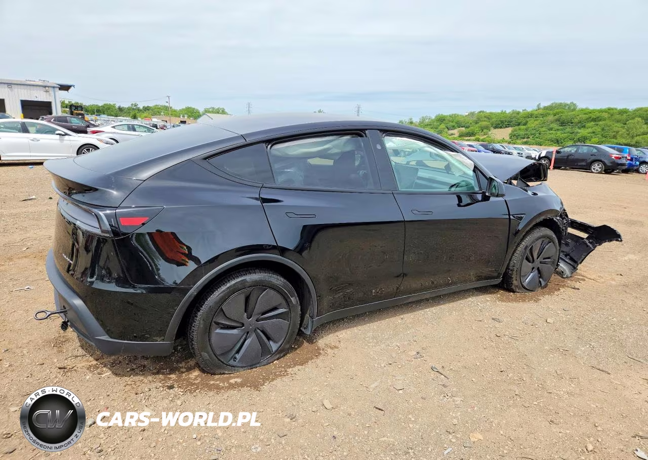 2026 Tesla Model Y VIN:7SAYGDEE2TA470756 - 3