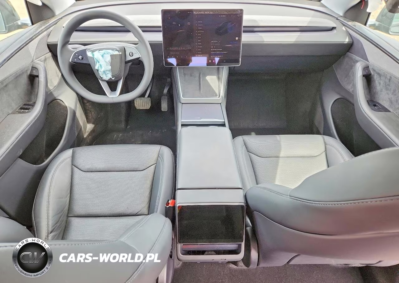 2026 Tesla Model Y VIN:7SAYGDEE2TA470756 - 8
