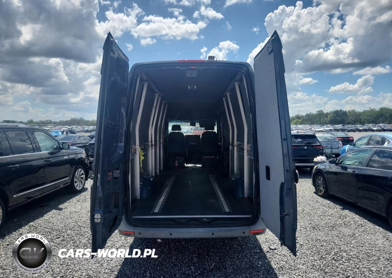 2019 Mercedes-Benz Sprinter 2500 VIN:WD4PF1CD3KT006478 - 10