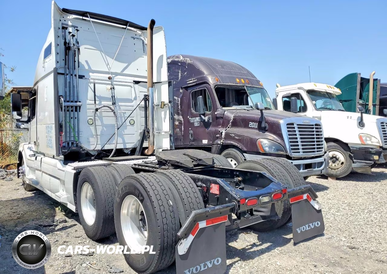 2015 Volvo Vn VIN:4V4NC9EH5FN909772 - 3