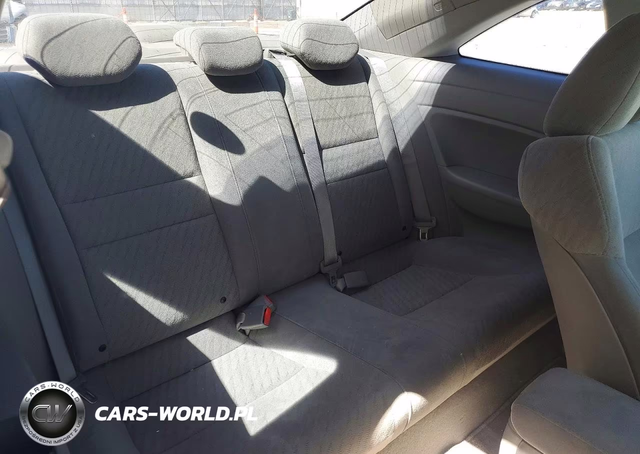 2011 Honda Civic Lx VIN:2HGFG1B6XBH515388 - 10