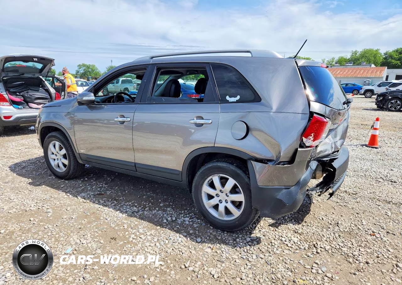 2011 Kia Sorento Lx VIN:5XYKTCA13BG112488 - 2