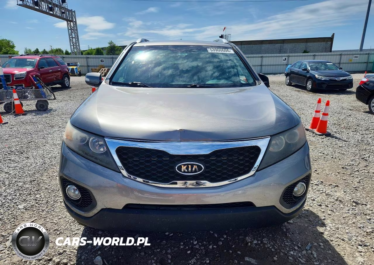 2011 Kia Sorento Lx VIN:5XYKTCA13BG112488 - 5