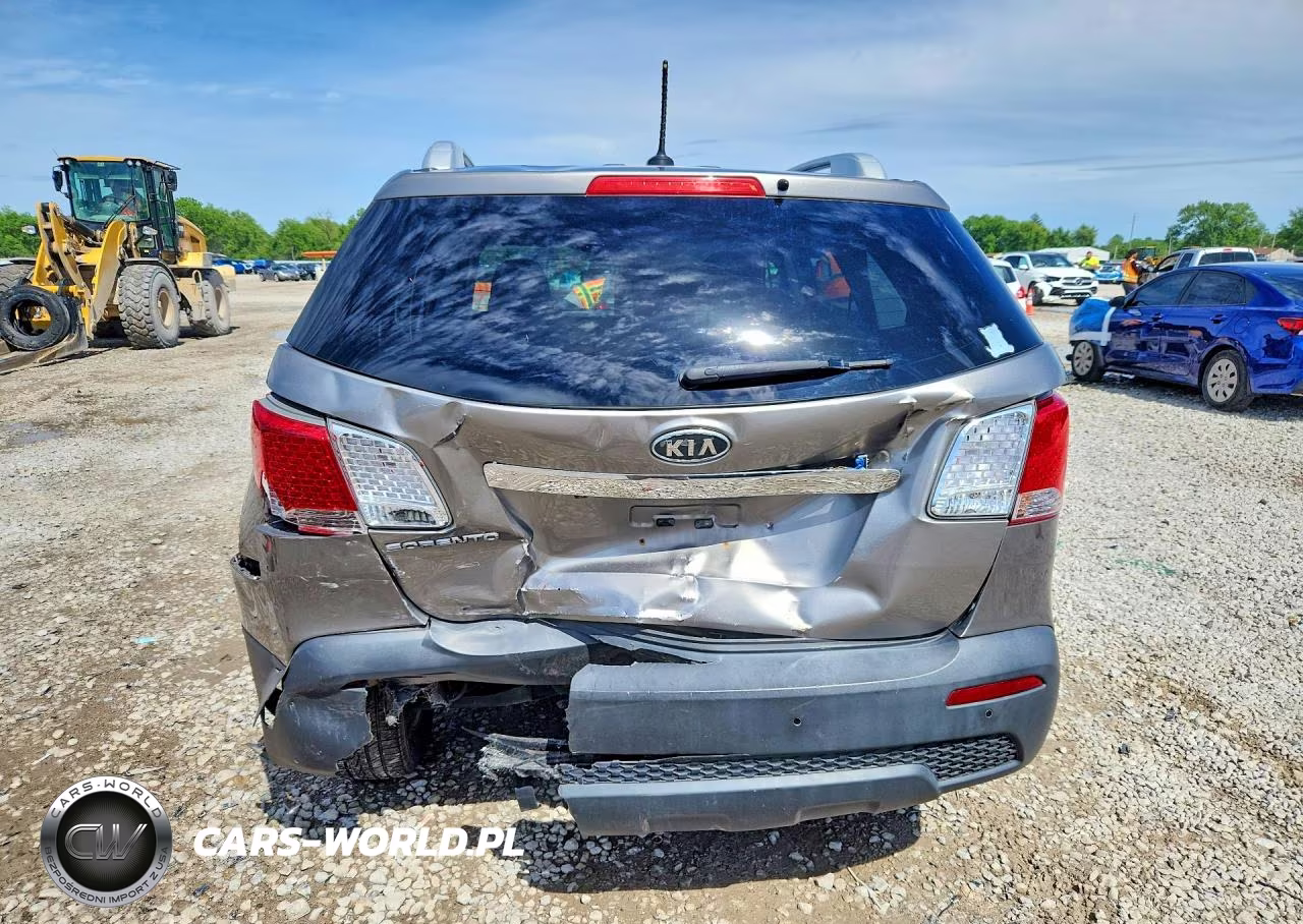 2011 Kia Sorento Lx VIN:5XYKTCA13BG112488 - 6