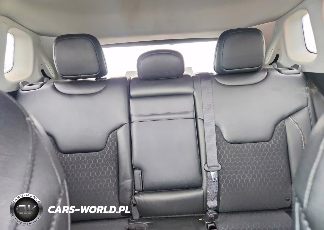 2019 Jeep Compass Latitude VIN:3C4NJDBB5KT647511 - 10