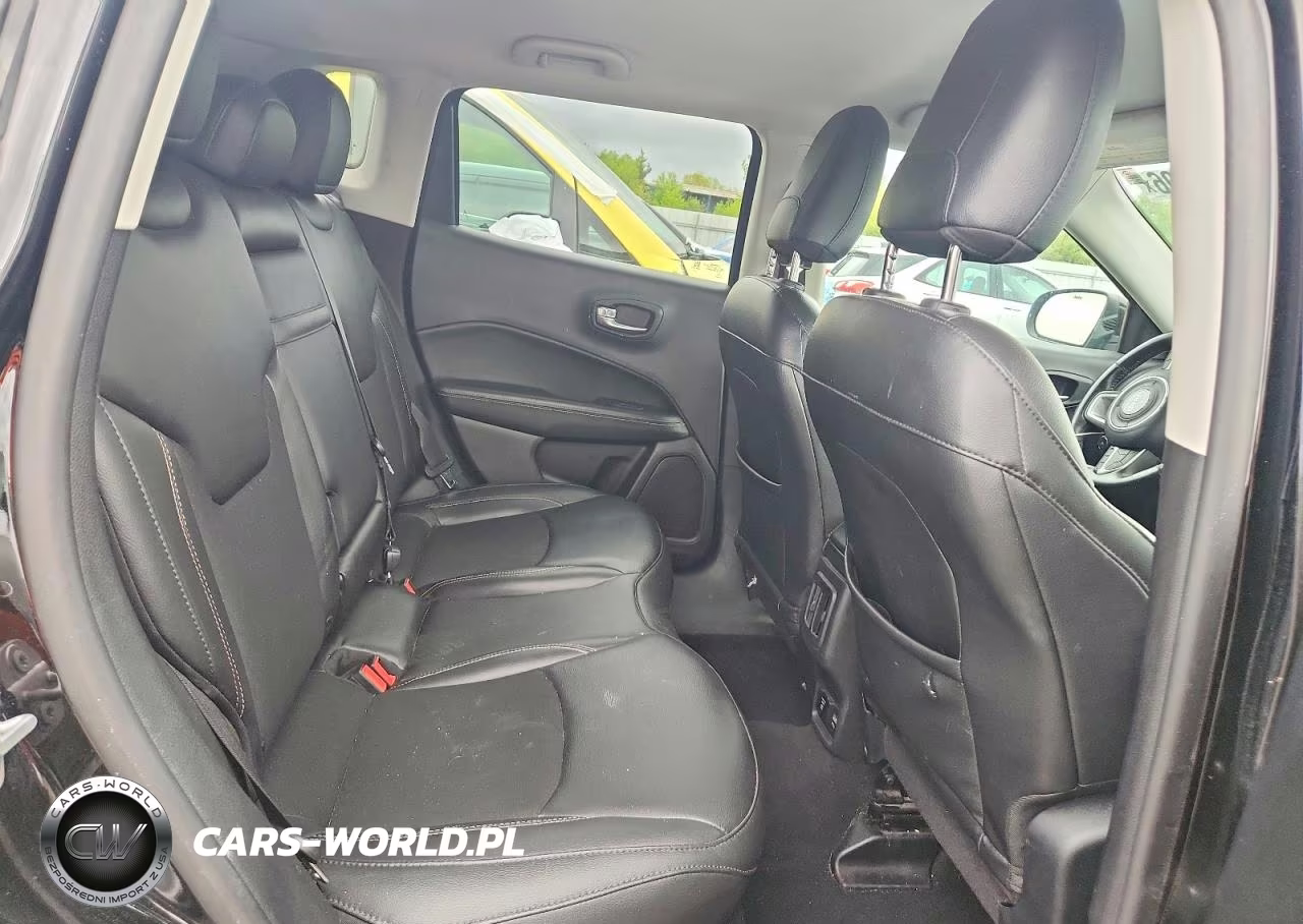 2019 Jeep Compass Latitude VIN:3C4NJDBB5KT647511 - 11