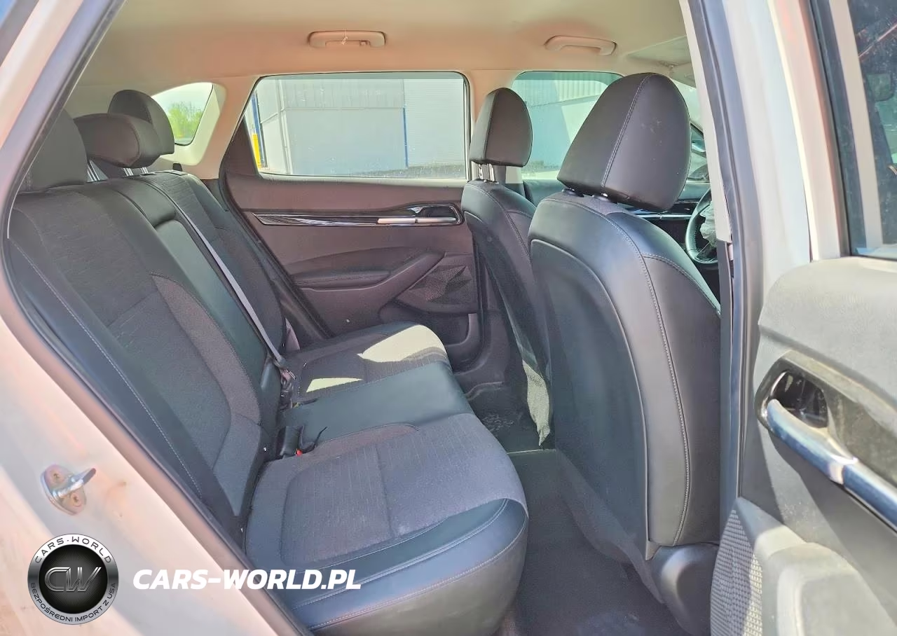 2021 Kia Seltos S VIN:KNDEUCA28M7134943 - 11