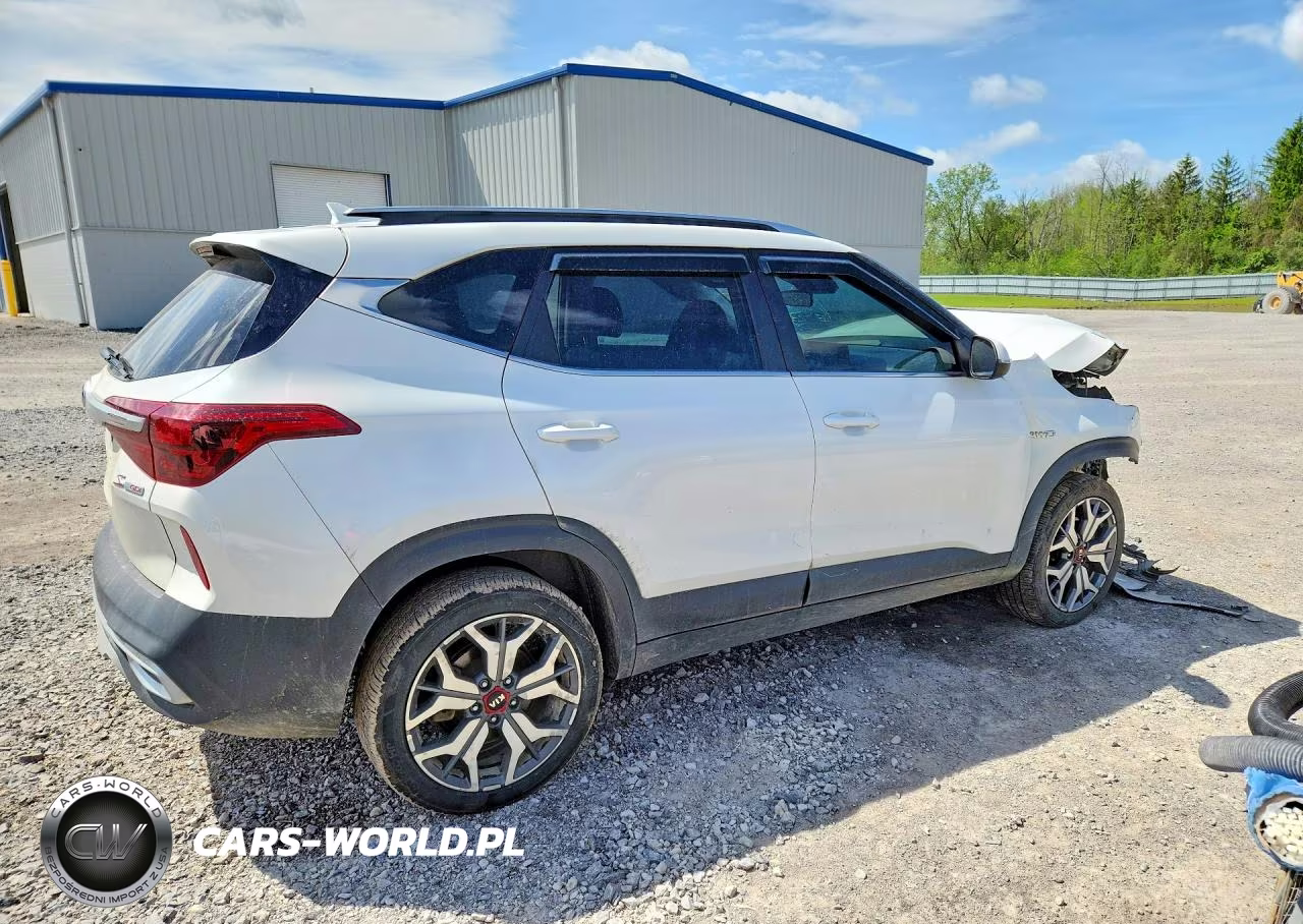 2021 Kia Seltos S VIN:KNDEUCA28M7134943 - 3