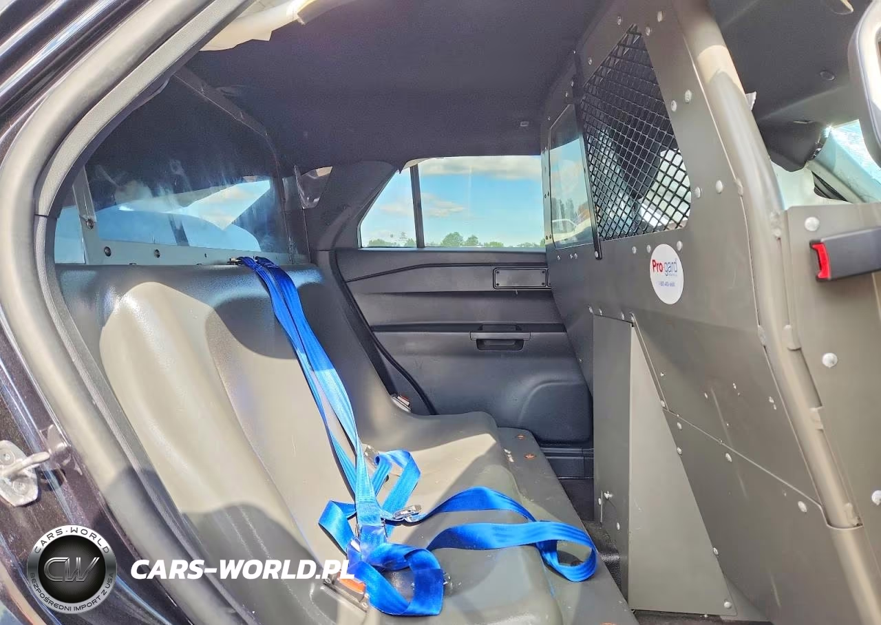 2022 Ford Explorer Police Interceptor VIN:1FM5K8AWXNNA00949 - 11